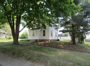 107 Grant St, Harvard, IL 60033