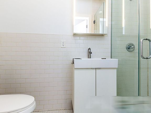3rd image of 319 Menahan St #1B