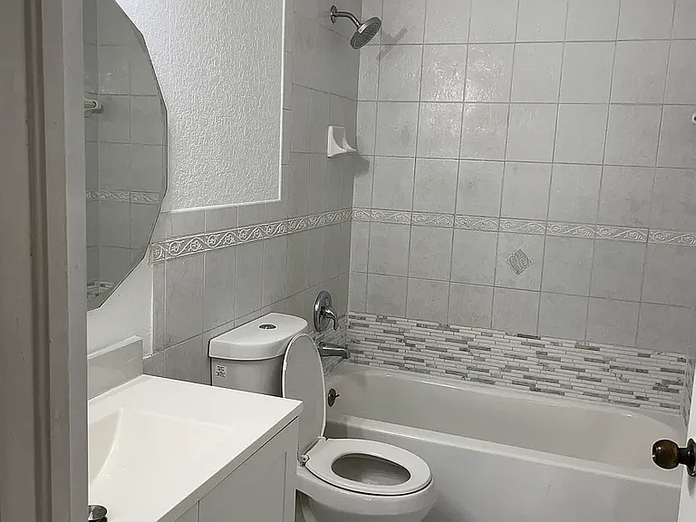 The master bathroom.