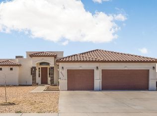 6033 Vicente Gomez, El Paso, TX 79932