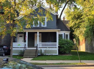 828 Simpson St, Evanston, IL 60201