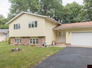 148 Mary Cir, North Mankato, MN 56003