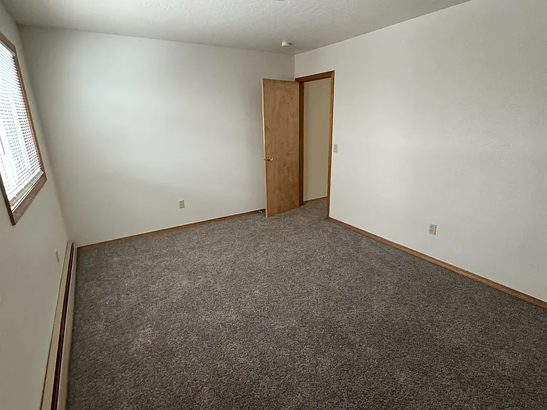 505 & 403 SW Higgins — Photo 10
