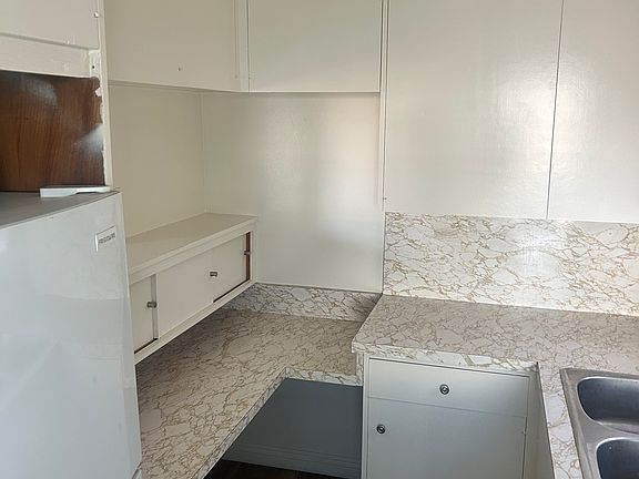 5th image of 5345 E Ocean Blvd #F