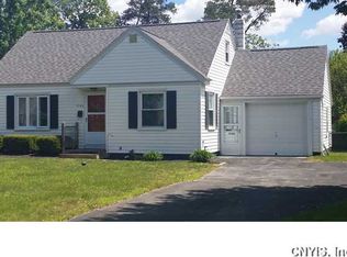 7182 Willow Rd, North Syracuse, NY 13212