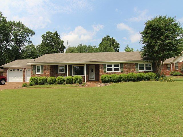 1st image of 133 W Oak Hill Dr