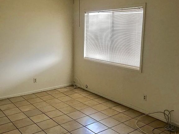 5th image of 2448 S Louise Ave