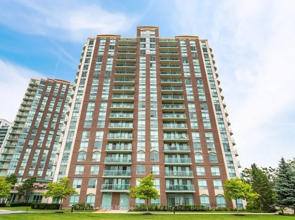 4879 Kimbermount Ave #301, Mississauga, ON L5M 7R8