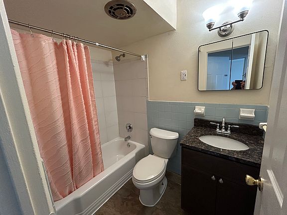 5th image of 4609 Ridgewood Ave #2