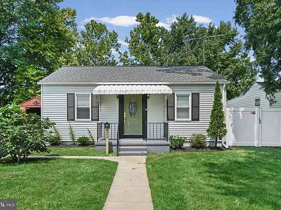 3rd image of 1812 Kittyhawk Rd