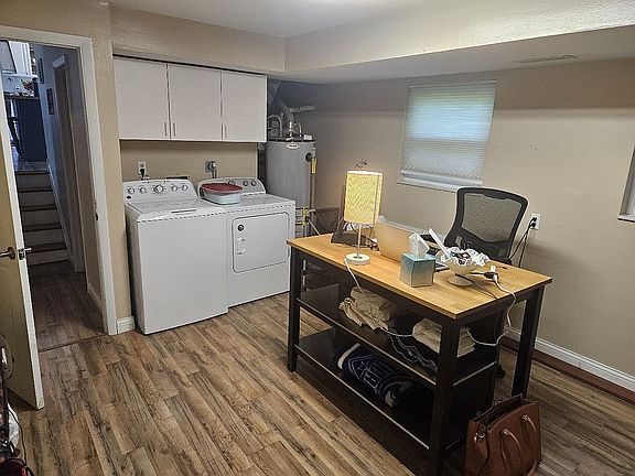 3rd image of 580 Hiatt Ave