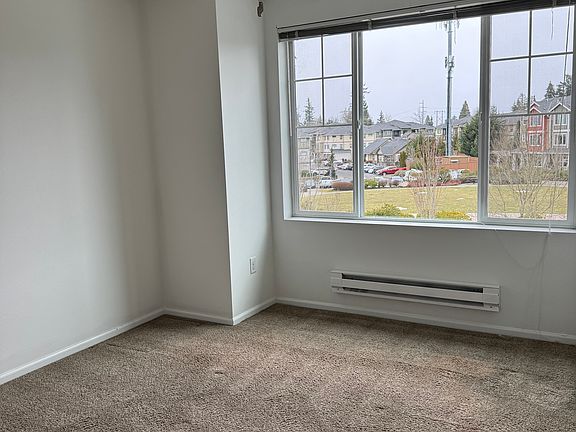 4th image of 4415 135th Pl SE #2