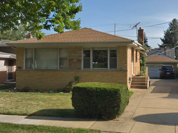 5821 Warren St, Morton Grove, IL 60053