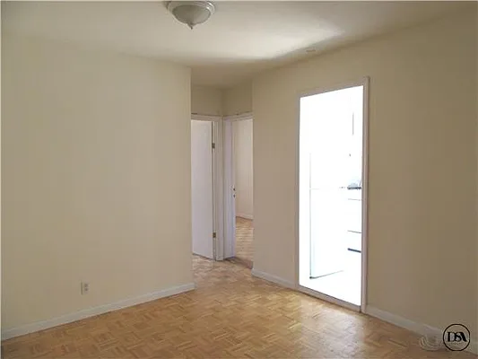 Rented by DSA Realty | media 18