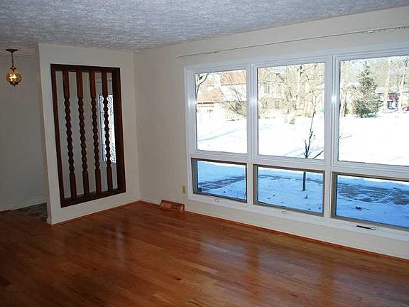 4th image of 8851 Beckford Dr