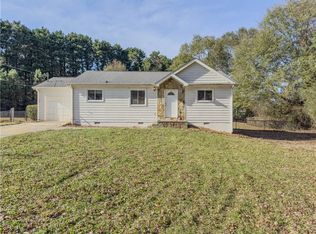 4283 Michelle Ct, Loganville, GA 30052