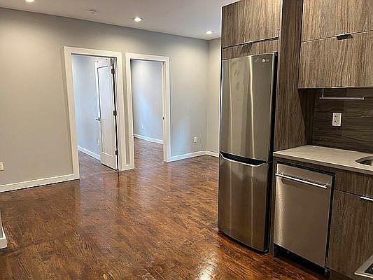2nd image of 318 E 106th St APT 11A