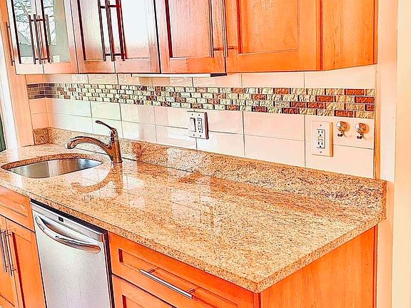4th image of 318 Prospect Ave APT 2R
