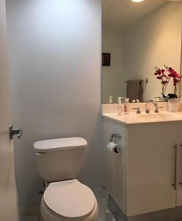 5th image of 3000 S Ocean Dr APT 804