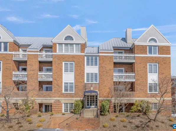 243 E Jefferson St #22, Charlottesville, VA 22902