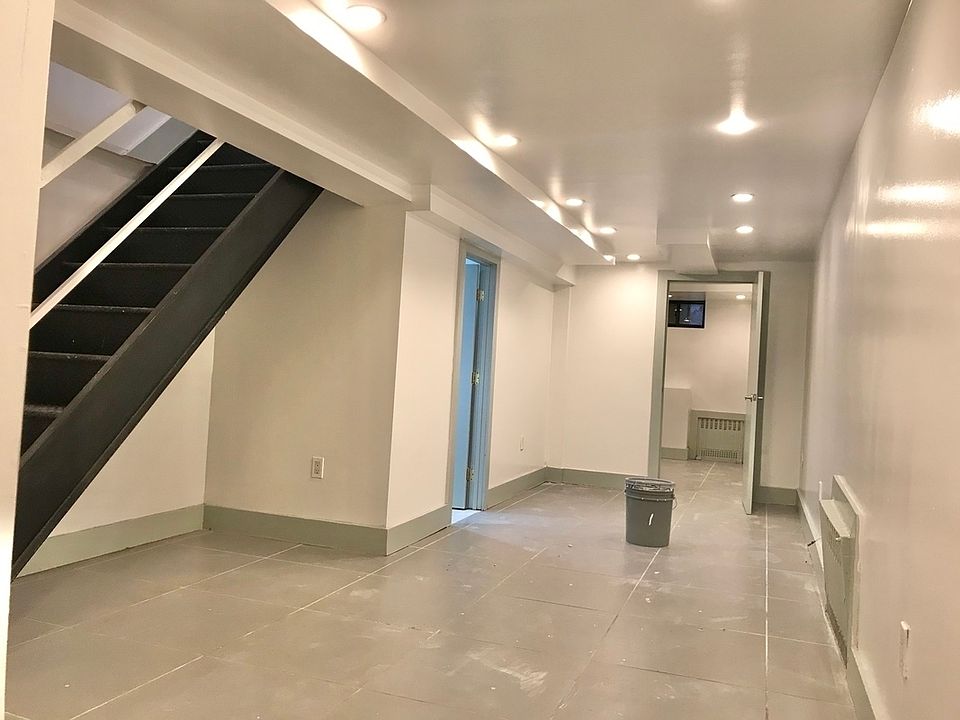 1st image of 231 Jefferson St #1