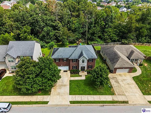 4th image of 122 Vineland Parkway Dr