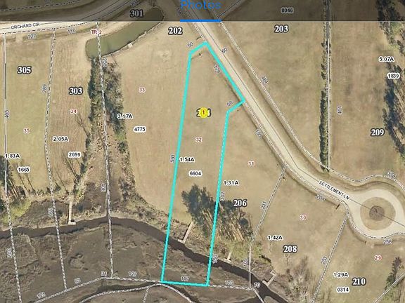 4th image of 204 Settlement Ln