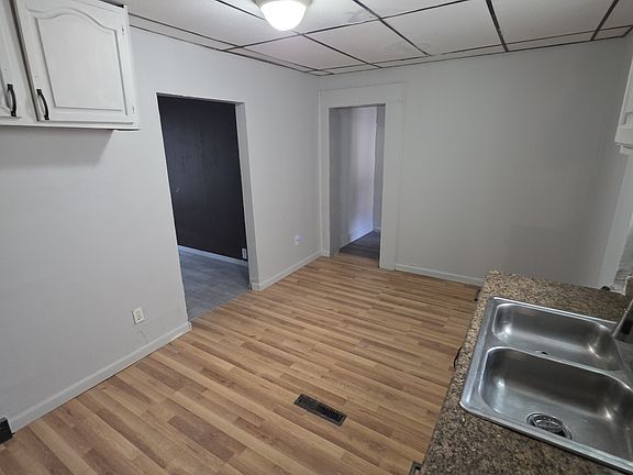 4th image of 1361 Ashland Ave #1F