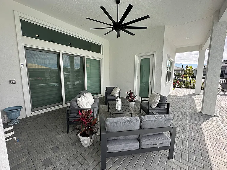 10027 Timber Creek Way — Photo 32