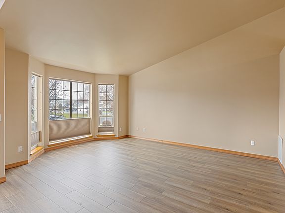 4th image of 1746 Kapalua Ave
