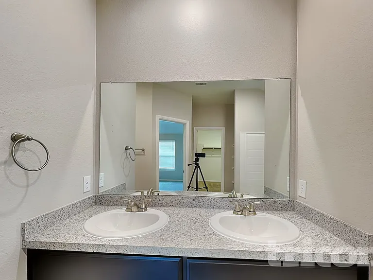 2305 Denmark Ln — Photo 6