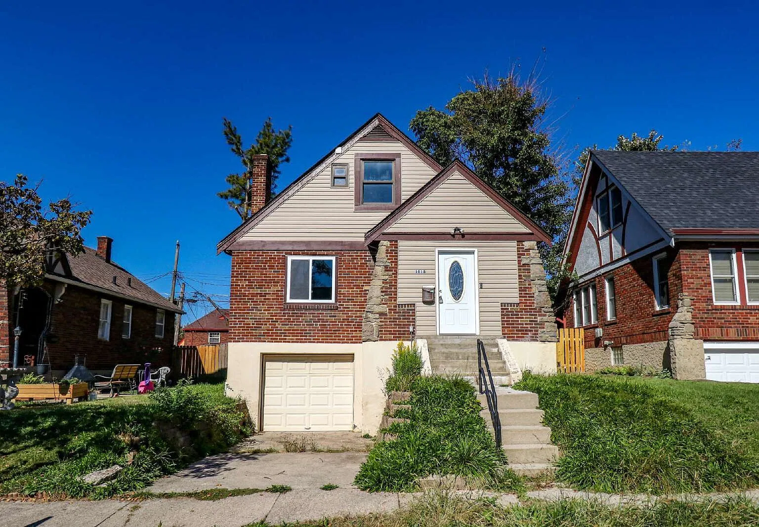 3 bed, 1.5 bath, 1550 sqft, $1,550 — Photo 1