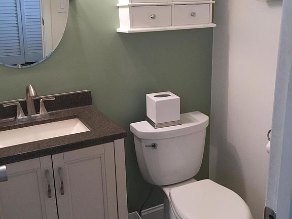 3rd image of 137 Easthampton F #137