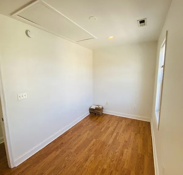 1600 Light St #B — Photo 13