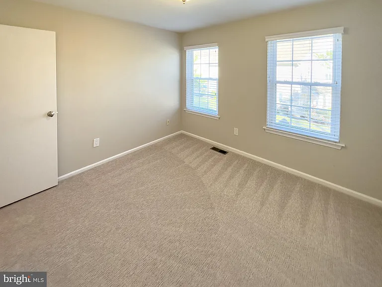 806 Wharton Rd — Photo 13