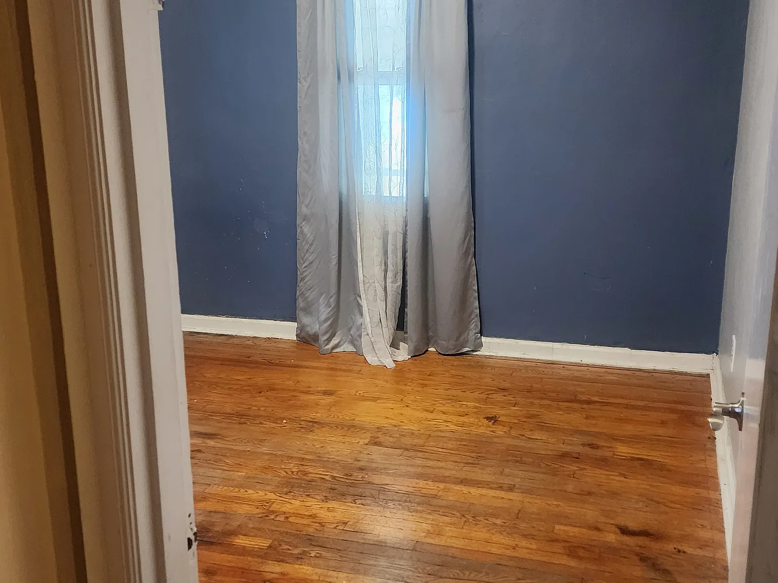 3 bed, 936 sqft, $1,300 — Photo 4