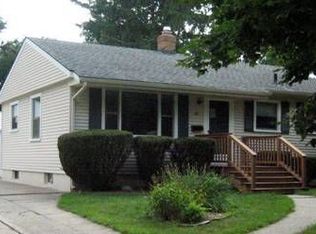 817 Loyola Dr, Ann Arbor, MI 48103