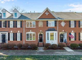225 Kenmont Dr, Holly Springs, NC 27540