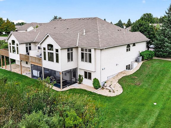 2nd image of 11001 Preserve Cir N