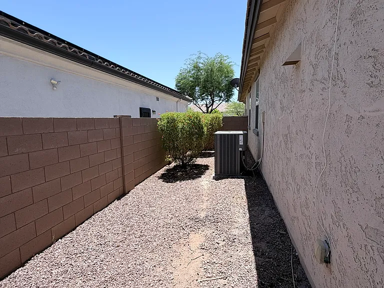 20432 W Carlton Mnr — Photo 33