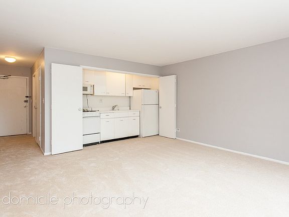 4th image of 3100 N Lake Shore Dr APT 409