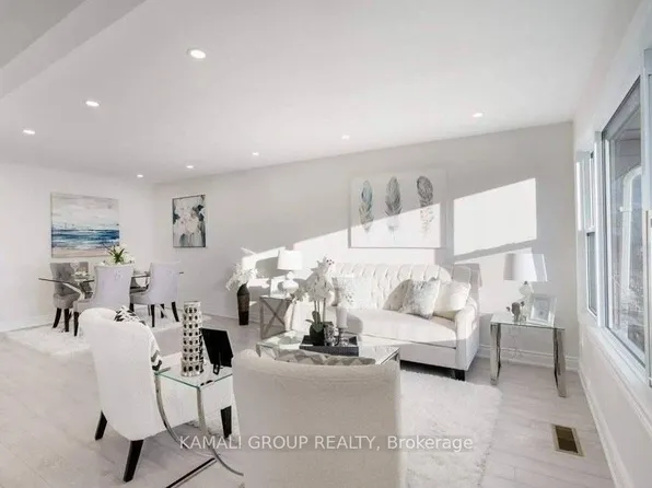76 Walter Ave, Newmarket, ON L3Y 2T3