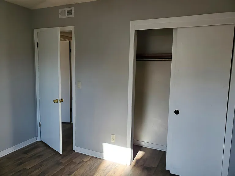 1441 N Smith Ct #4 — Photo 7