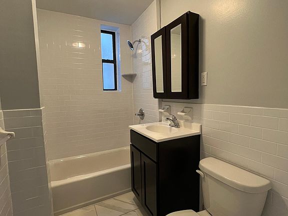 5th image of 2803 Kennedy Blvd #E21