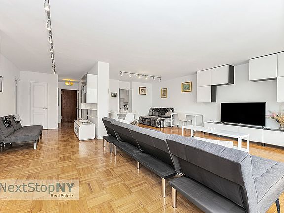 4th image of 303 E 57th St APT 24E