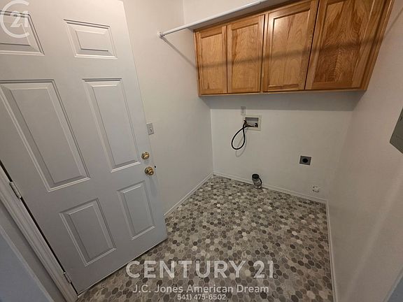 4th image of 315-317 NE Cooper Ln #5