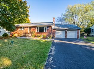 90 Demott Ln, Somerset, NJ 08873