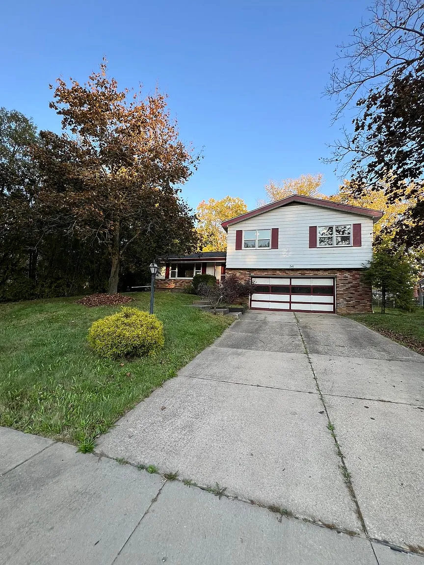 241 Grayling Dr photo 1