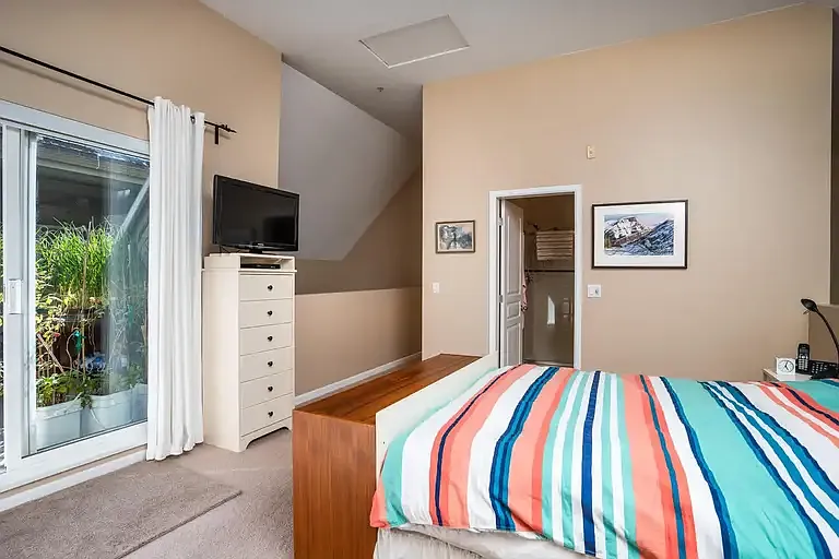 1120 Tsatsu Shores Dr #323 — Photo 6
