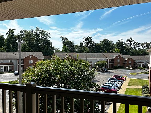 5th image of 3218 Veterans Memorial Pkwy APT 2311
